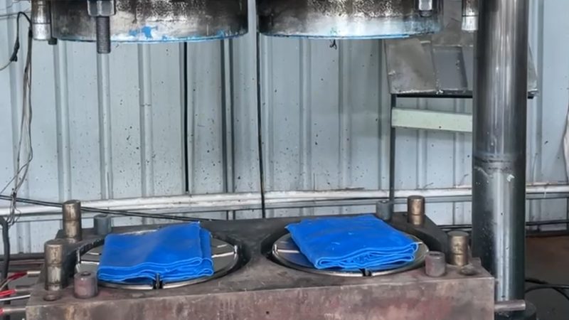 吹塑模具加工厂代理加盟，需关注的五大要素**