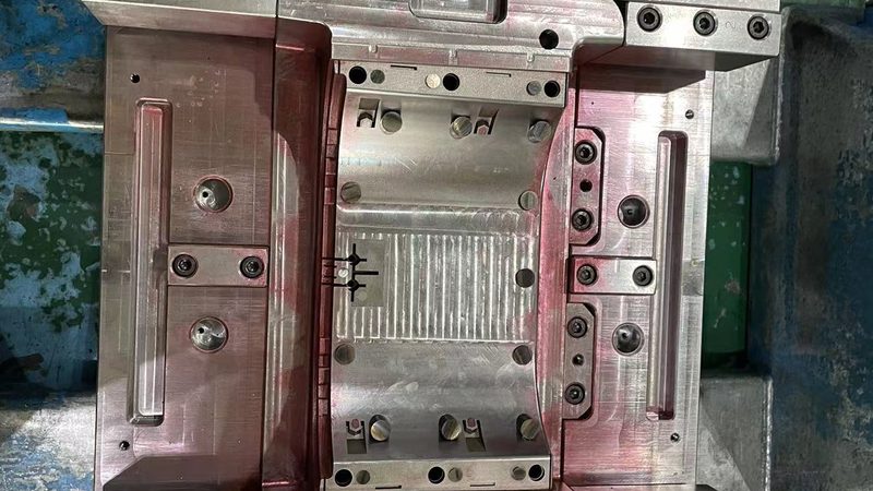 模具设计3D图，从拆解思路到出图全流程