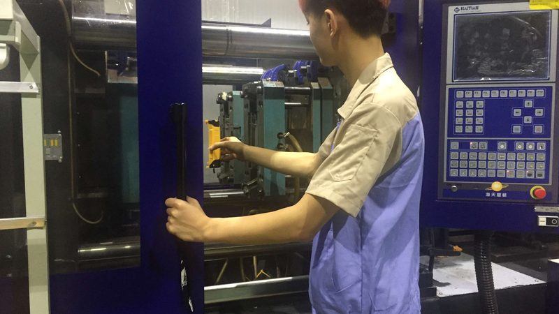 小型拉伸模具品牌选择：别只看排名，先看懂这五个维度
